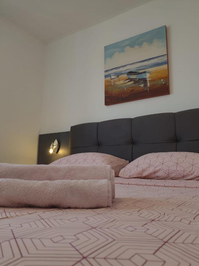 Apartments Ivana Zadar Bagian luar foto